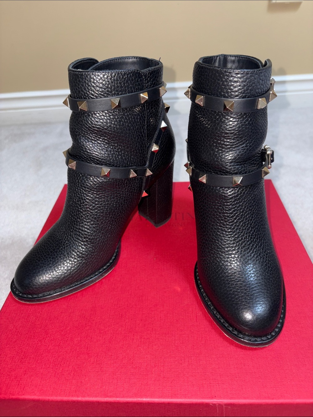 Valentino Garavani Black Leather Rockstud Ankle Boots